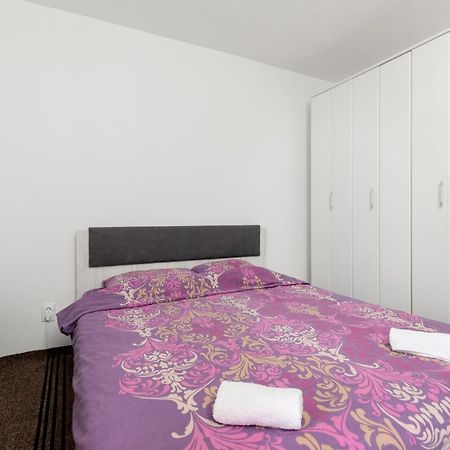 Private Room Center-2 Persons New Budva Kültér fotó
